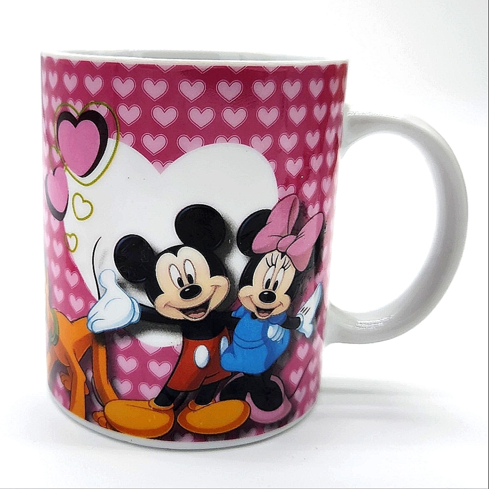 Disney Mickey Mouse Minnie Donald Duck Daisy Goofy Pluto Enesco Heart Love Mug